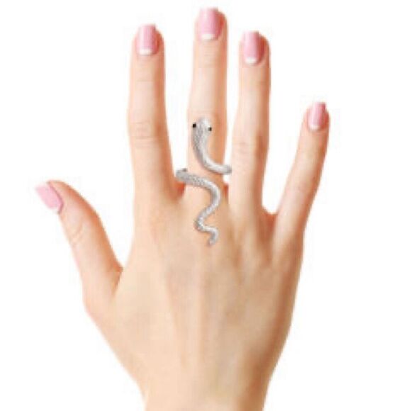 NWT Vera size 8 snake ring. - Picture 2 of 8